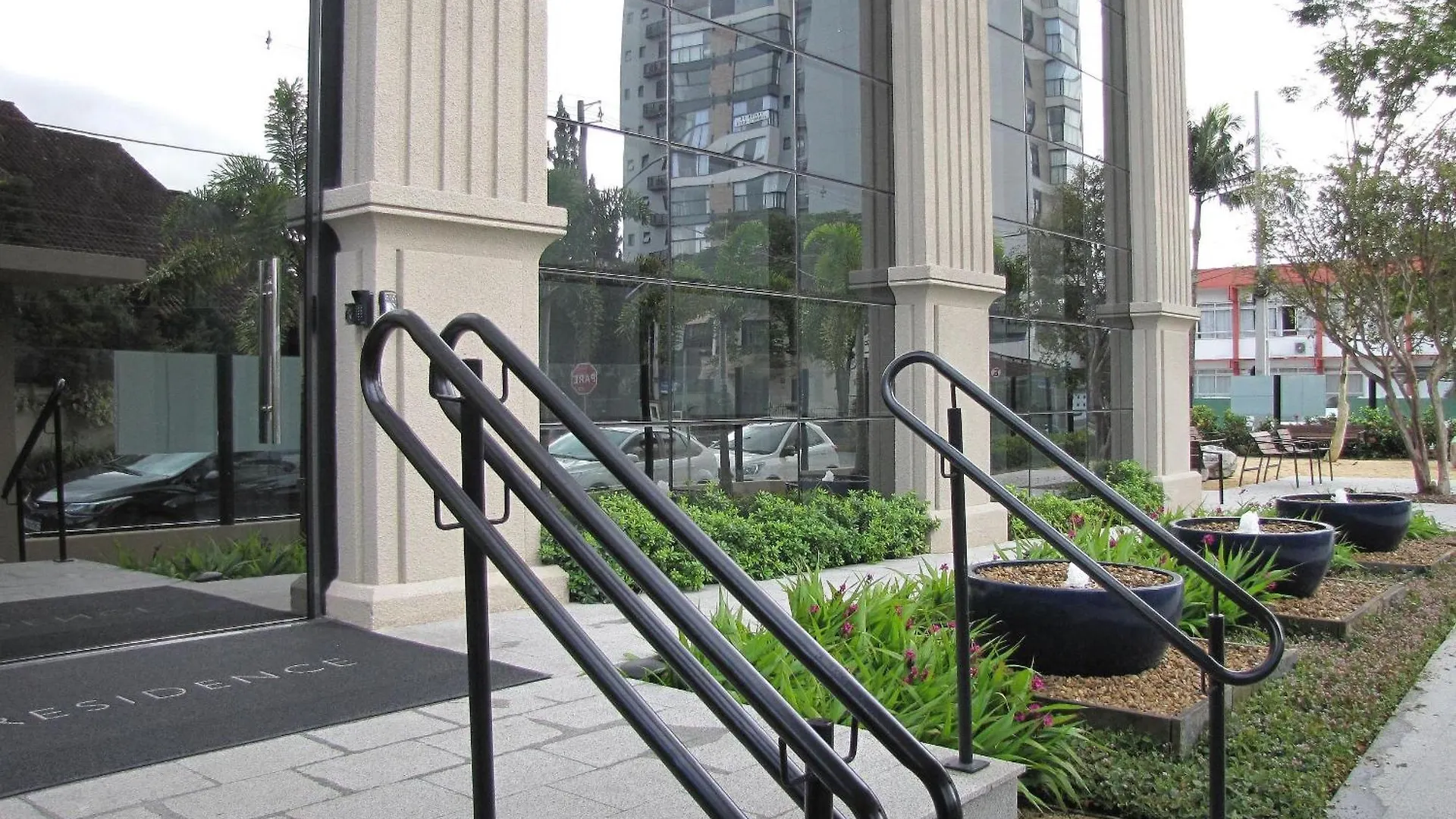 Rcm Vilas - Studio Flowers 603 Joinville Apartment